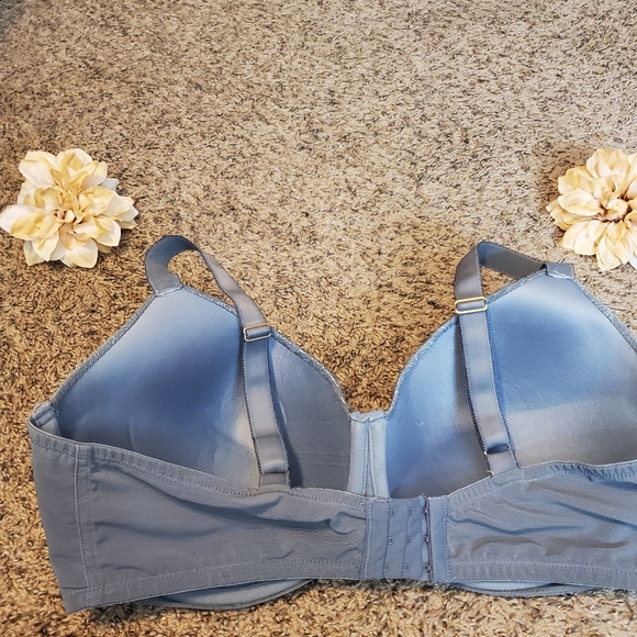 BodyNaturals gray bra in good condition - Picture 3 of 6